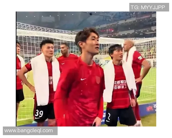 成都篮球队比赛经验引发热议球迷对战术与表现的不同看法